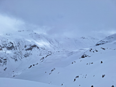 Piz Minor 3049 und Piz Alv 2975m